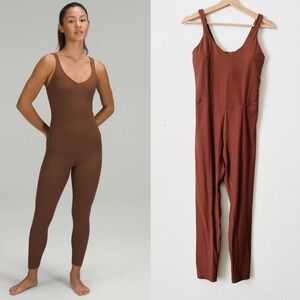 Lululemon SIZE 8 Align ribbed 25” bodysuit in Roasted Brown